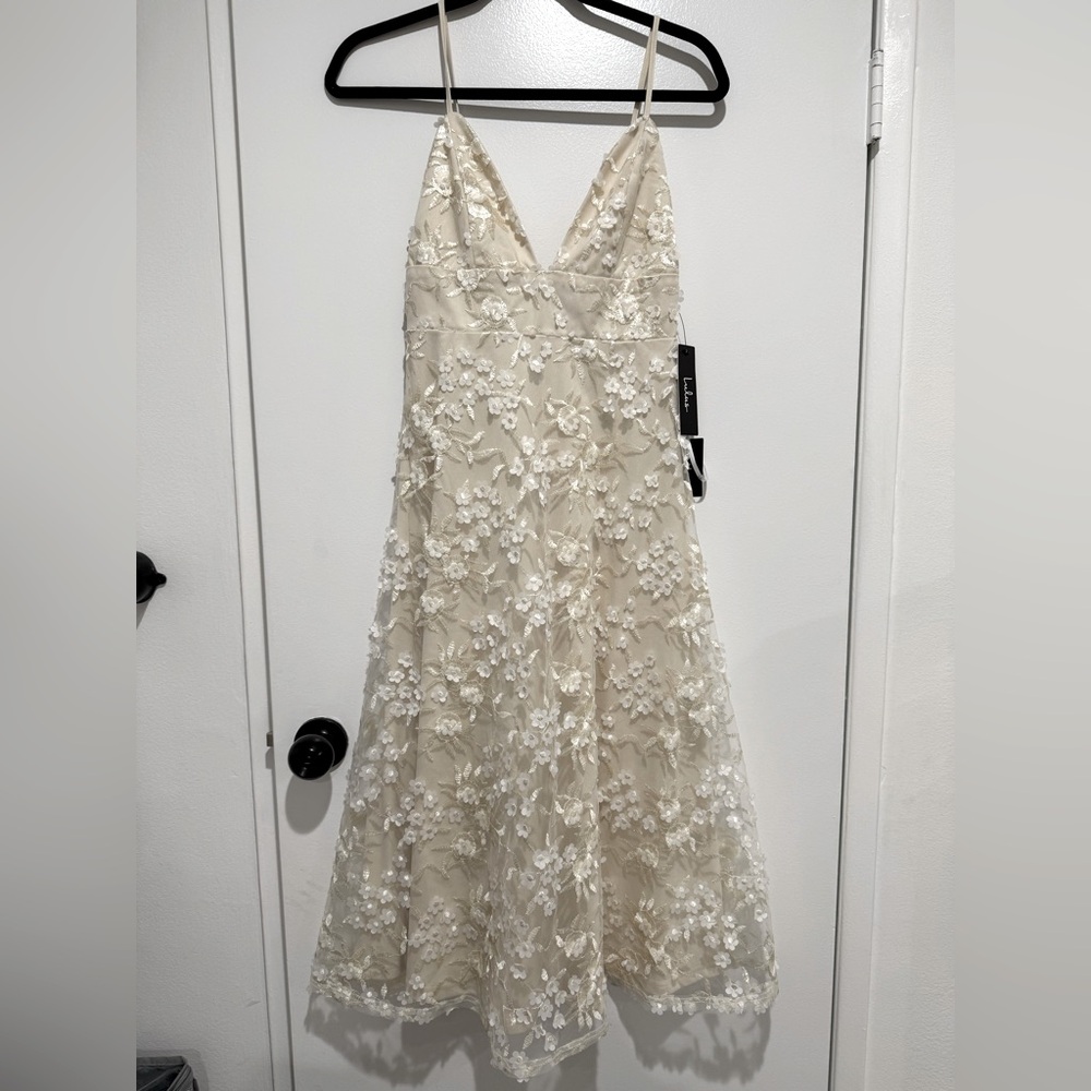 Lulus Cream Lace Midi Dress 
size Small
